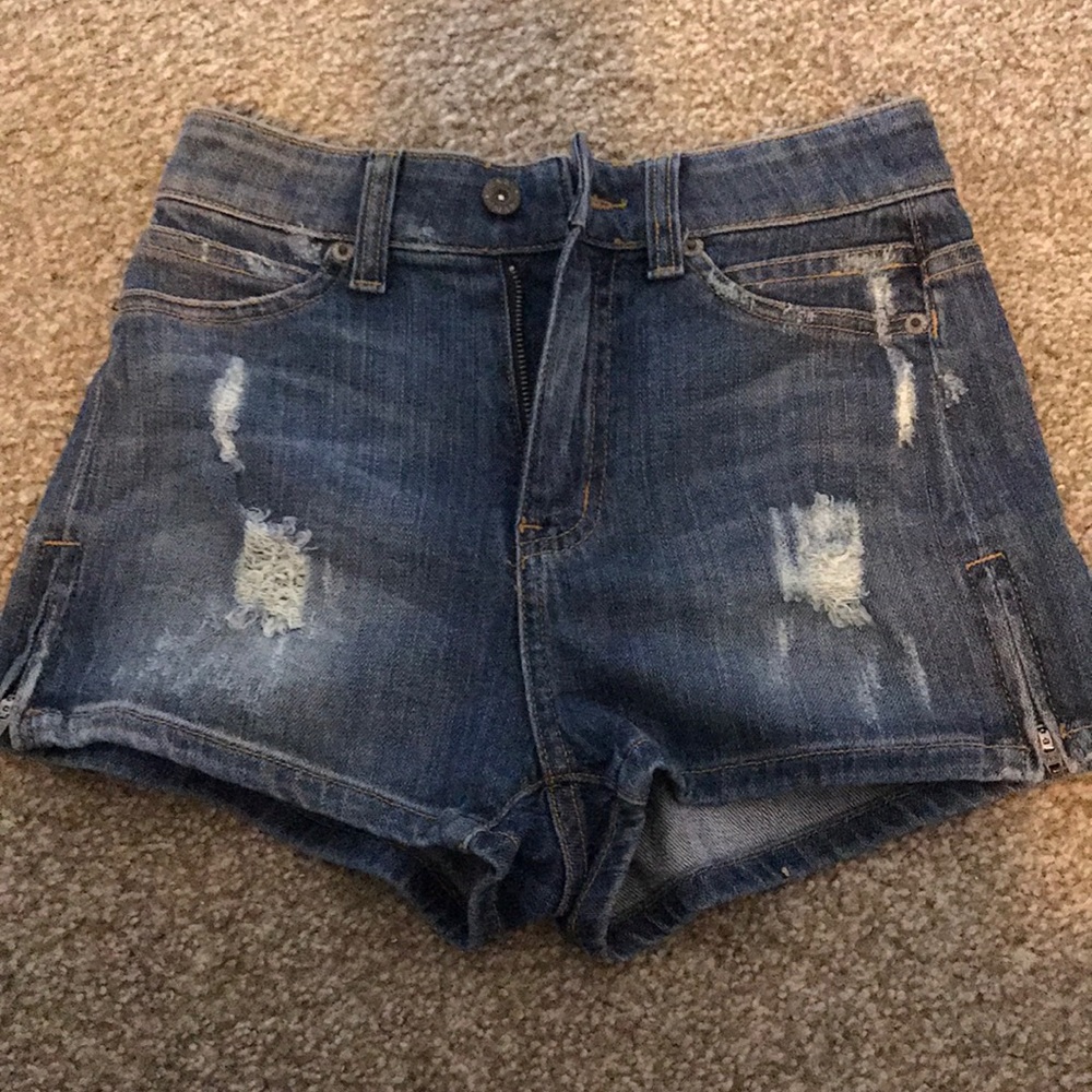 LF shorts